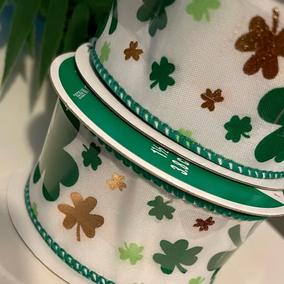 St. Patrick’s Day Wired Ribbon with Shamrock Clovers, White, Green & Gold, 2pack - Picture 3 of 4